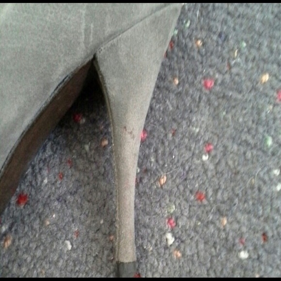 SOLD* Stuart Weitzman Peep Toe Pumps - Picture 5 of 7